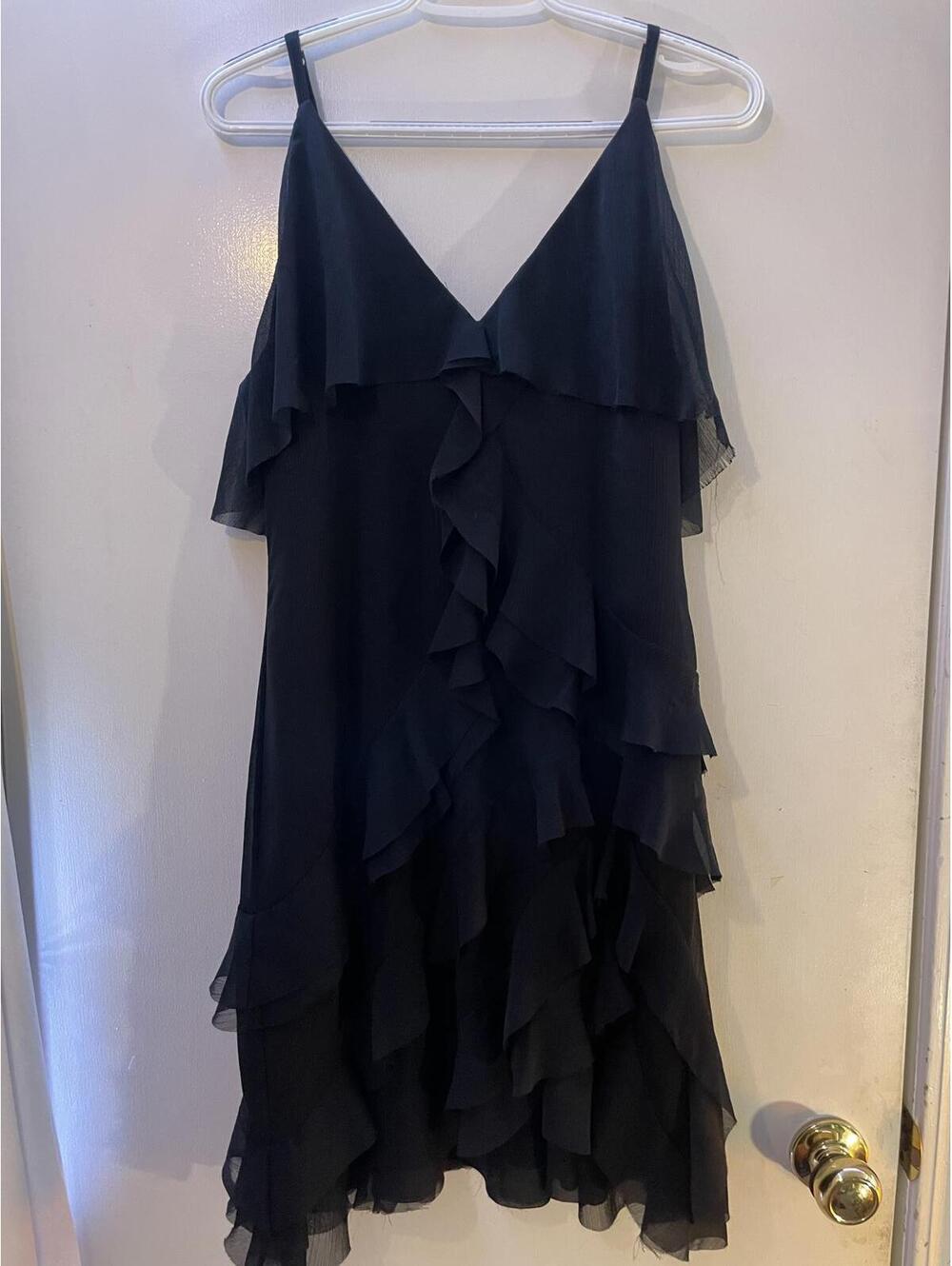 Alice + Olivia Black Ruffle Dress Elegant Quiet Luxury Size 3
